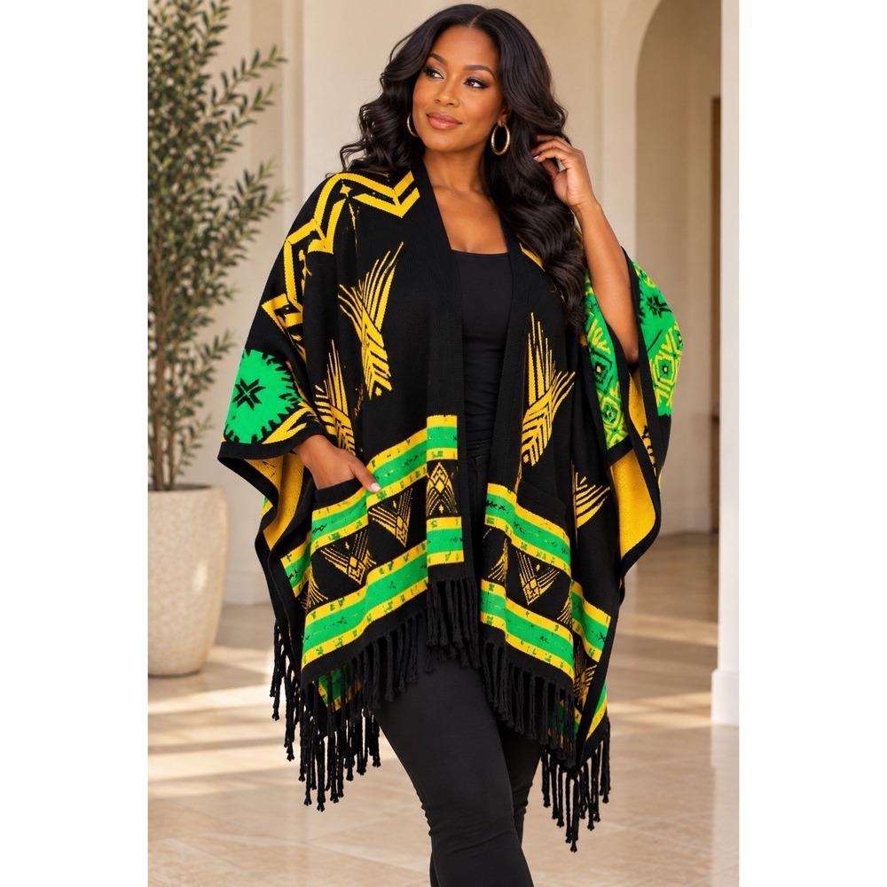 ShannieGirl NWT Poncho Cape One Size Black Green Yellow Fringe Ecuador